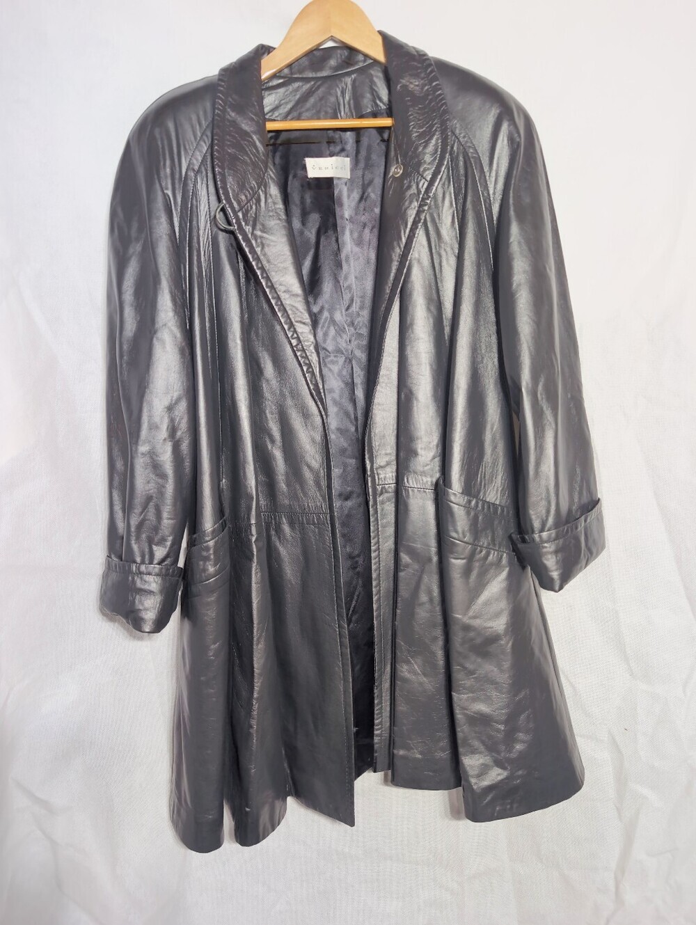 Beautiful Vintage L Vericci Black Liquid Lambskin Leather Long Oversized Jacket